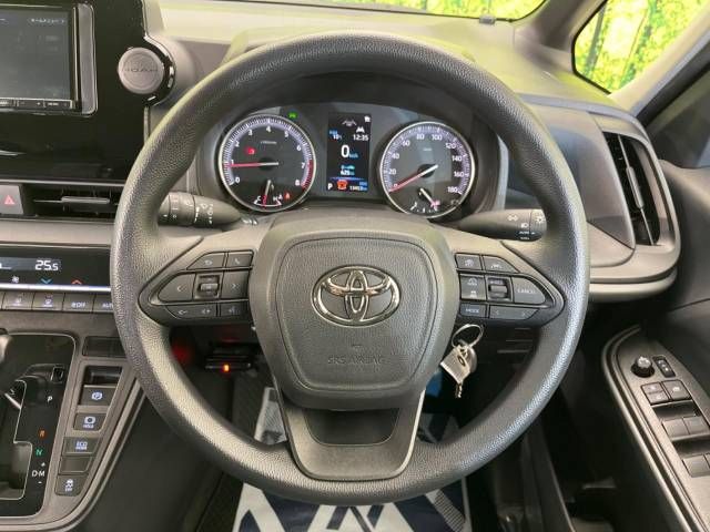 Toyota NOAH 2023-04 187352-12