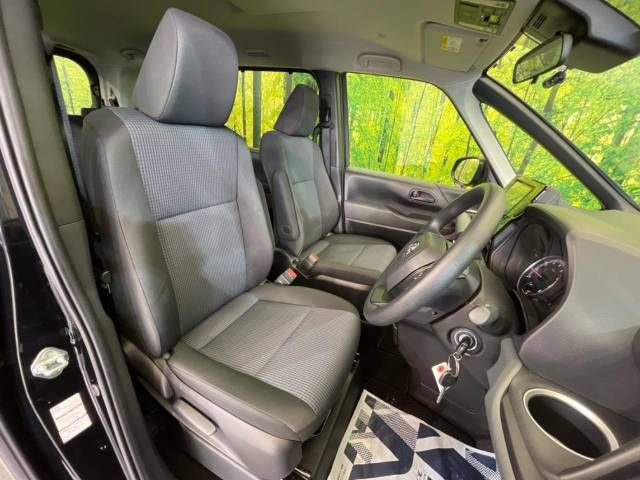 Toyota NOAH 2023-04 187352-8