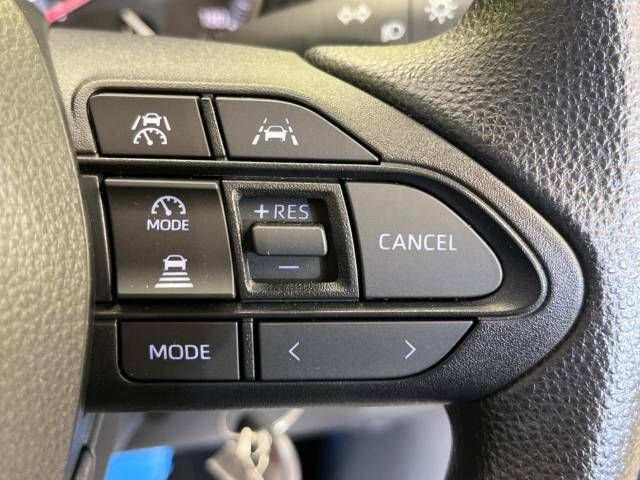 Toyota NOAH 2023-04 187352-7
