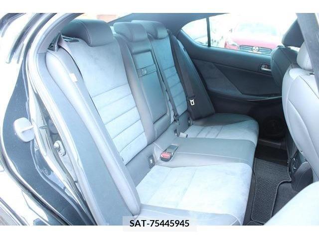 Lexus IS 2022-02 354328-14