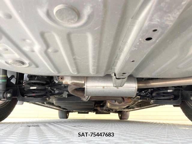 Toyota NOAH 2014-06 235261-19