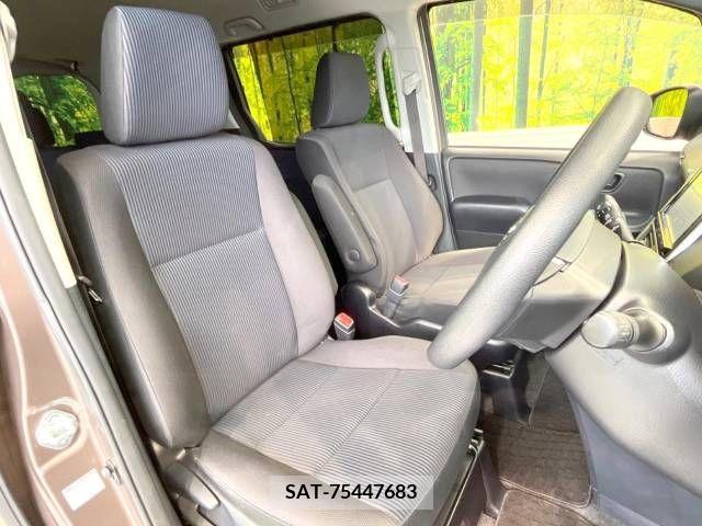 Toyota NOAH 2014-06 235261-8