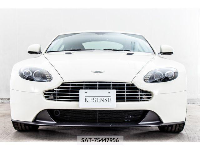 Aston Martin V8 2015-01 202020-16