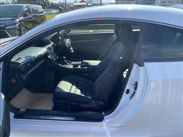 Lexus RC 2015-11 15701-4