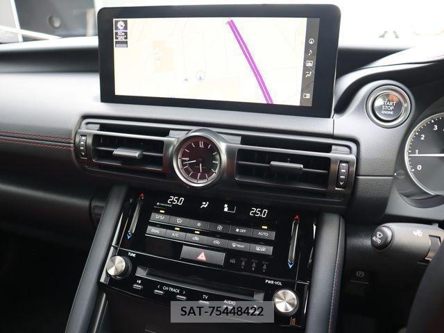 Lexus IS 2023-01 388387-13