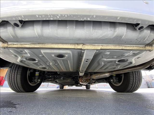 Toyota NOAH HYBRID 2019-05 15586-19