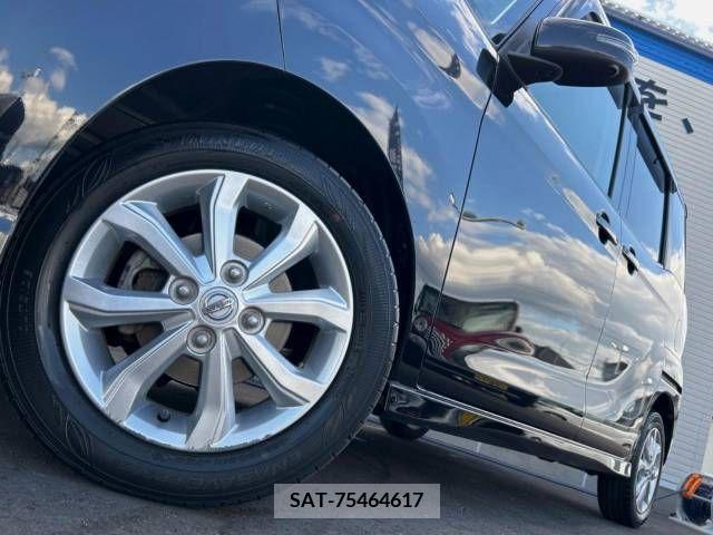 Nissan ROOX 2019-11 323938-17