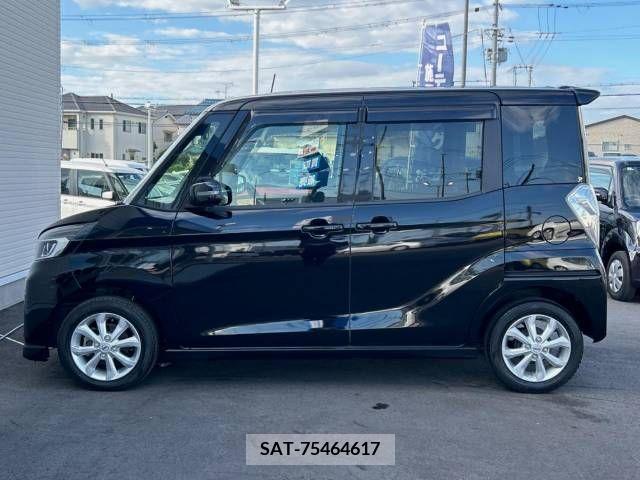 Nissan ROOX 2019-11 323938-16