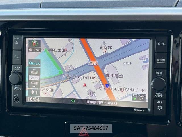 Nissan ROOX 2019-11 323938-3