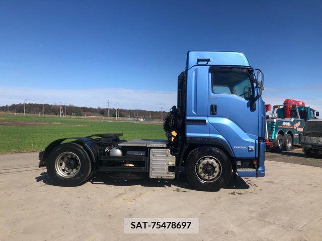 Isuzu GIGA 2018-02 203468-11