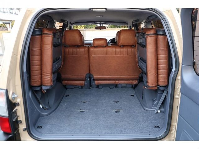 Toyota PRADO 2001-01 182589-6
