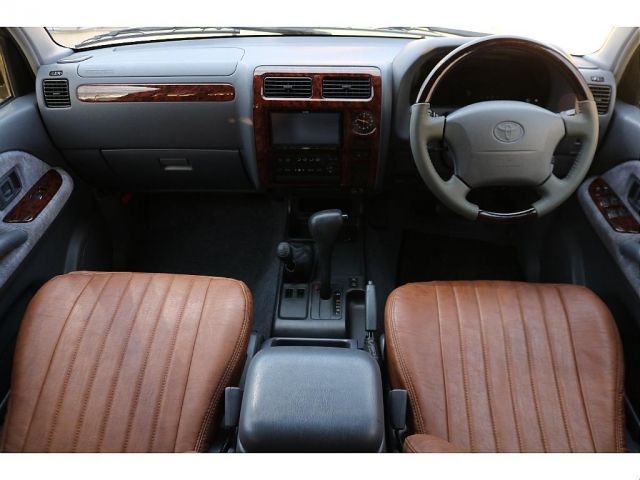Toyota PRADO 2001-01 182589-2