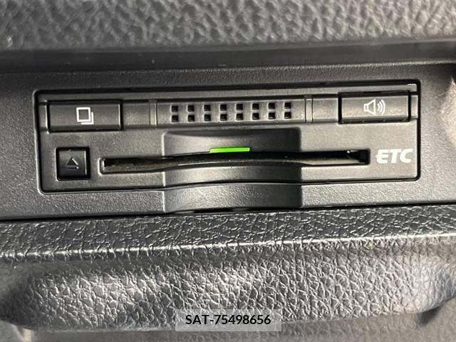 Toyota VOXY 2016-01 289121-5