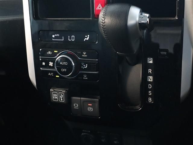 Toyota ROOMY 2021-10 181282-13