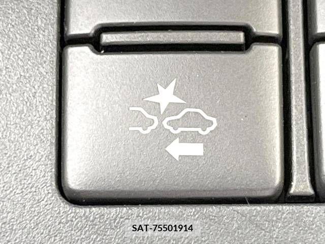 Toyota SIENTA 2017-03 394045-5