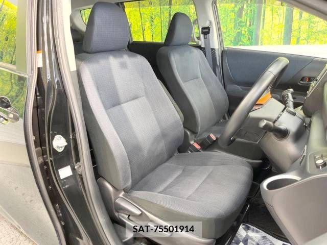 Toyota SIENTA 2017-03 394045-8