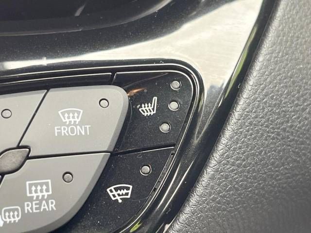 Toyota C-HR 2017-04 23956-7