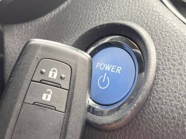 Toyota C-HR 2017-04 23956-9