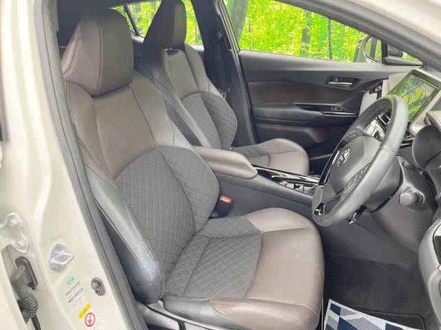 Toyota C-HR 2017-04 23956-12