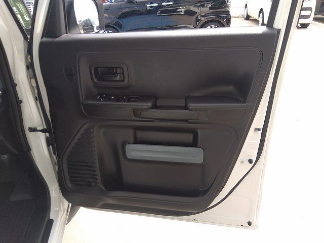 Suzuki SPACIA 2022-11 25059-16