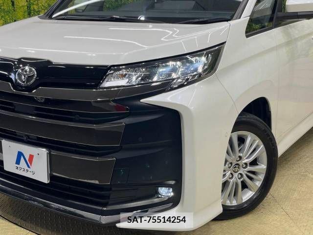 Toyota NOAH 2022-03 392812-13
