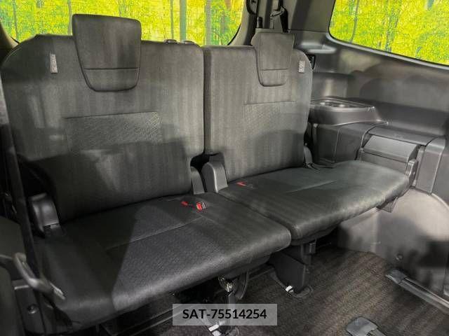 Toyota NOAH 2022-03 392812-10