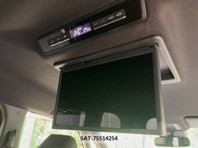 Toyota NOAH 2022-03 392812-2