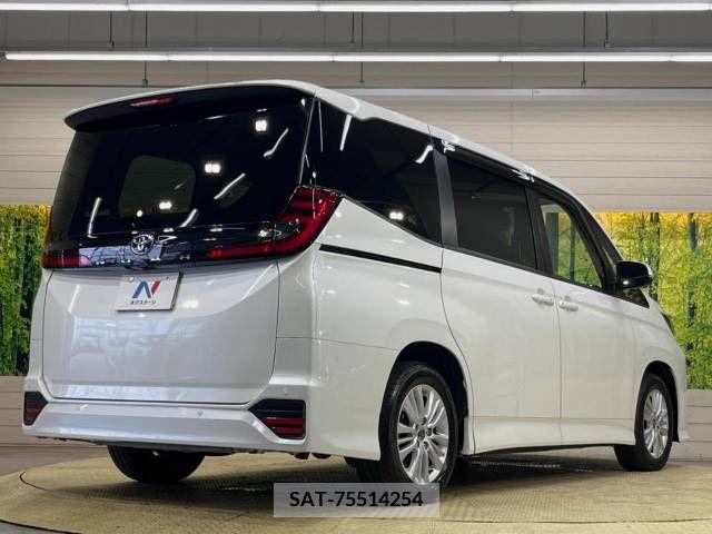 Toyota NOAH 2022-03 392812-18
