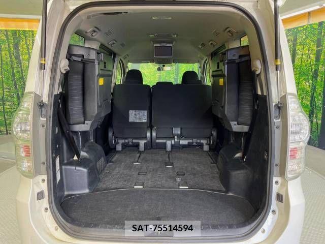 Toyota VOXY 2011-08 346812-10