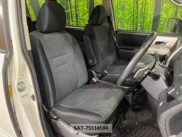 Toyota VOXY 2011-08 346812-8