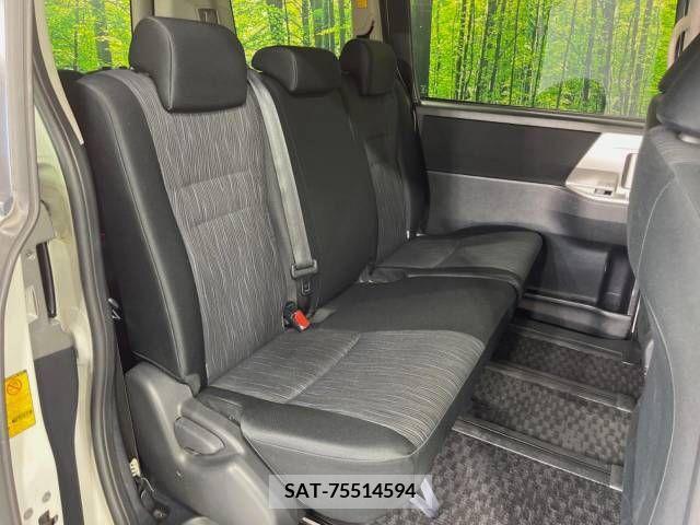 Toyota VOXY 2011-08 346812-9