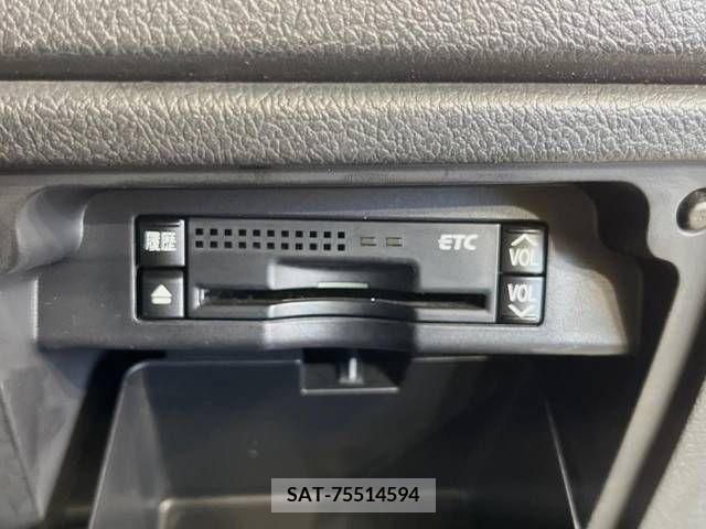 Toyota VOXY 2011-08 346812-5