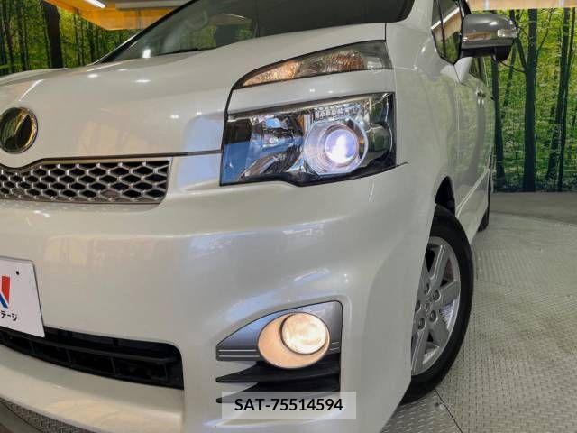Toyota VOXY 2011-08 346812-12