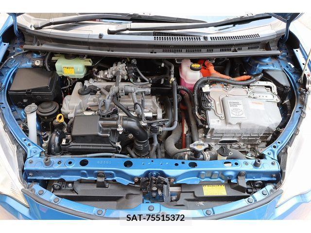 Toyota AQUA 2013-08 395663-28