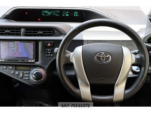 Toyota AQUA 2013-08 395663-22