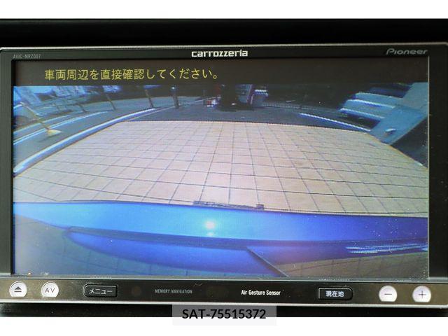 Toyota AQUA 2013-08 395663-19