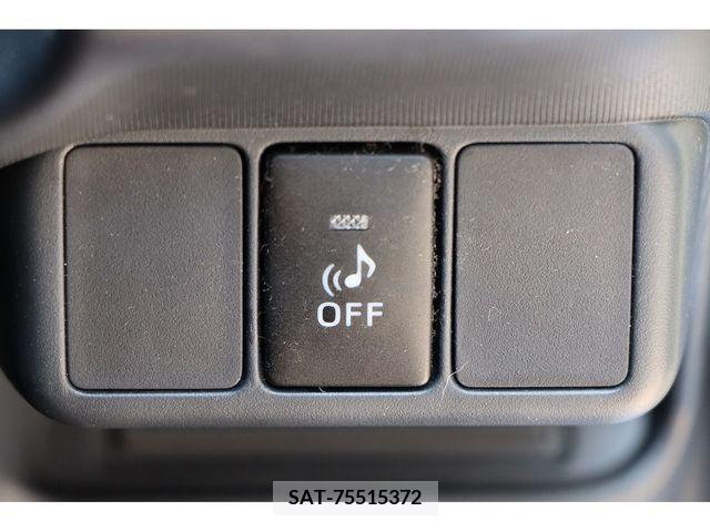 Toyota AQUA 2013-08 395663-15