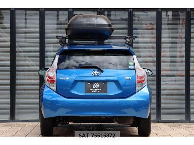 Toyota AQUA 2013-08 395663-6