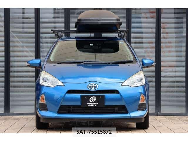 Toyota AQUA 2013-08 395663-3