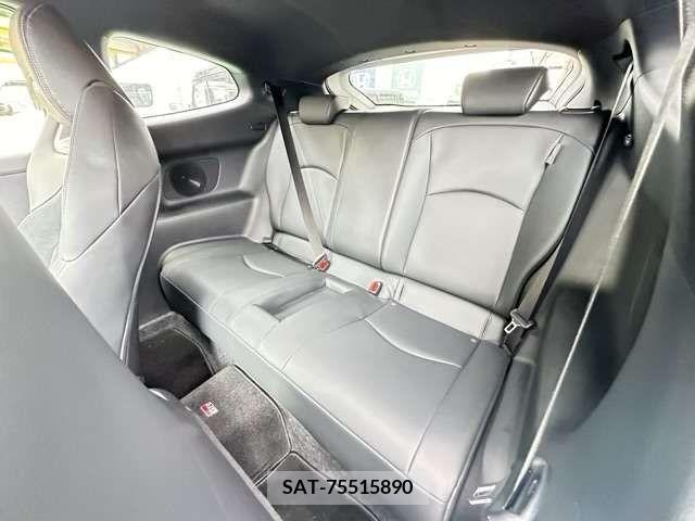 Toyota YARIS 2024-01 379652-3