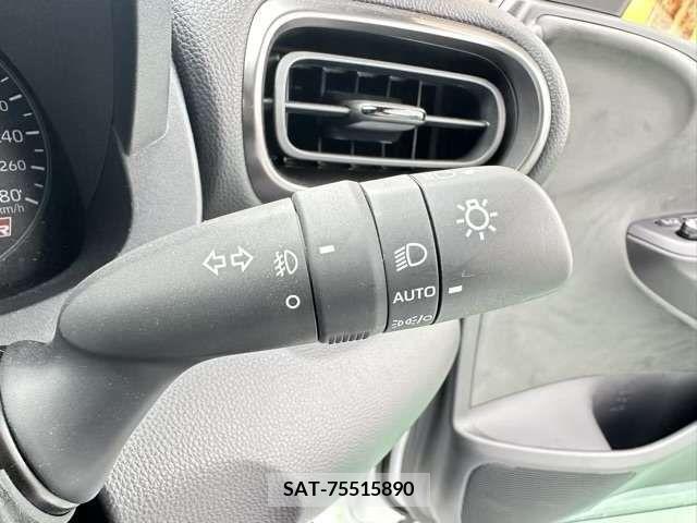 Toyota YARIS 2024-01 379652-10