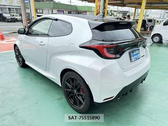 Toyota YARIS 2024-01 379652-1