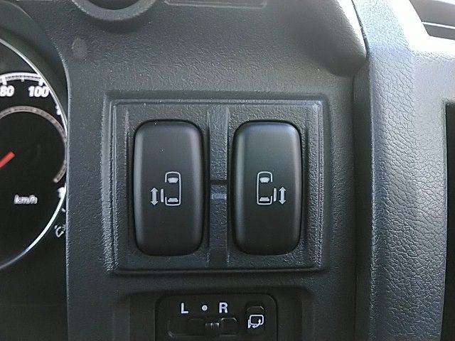 Mitsubishi DELICA D5 2017-08 193487-8