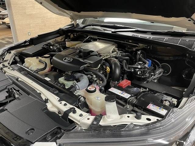 Toyota HILUX 2022-06 15204-15