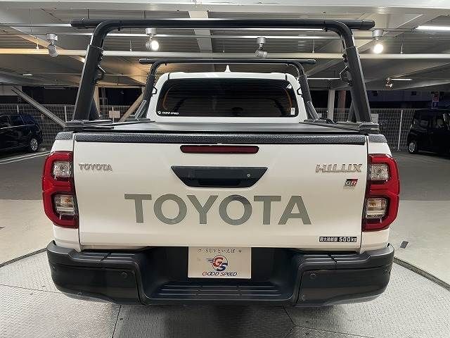 Toyota HILUX 2022-06 15204-18