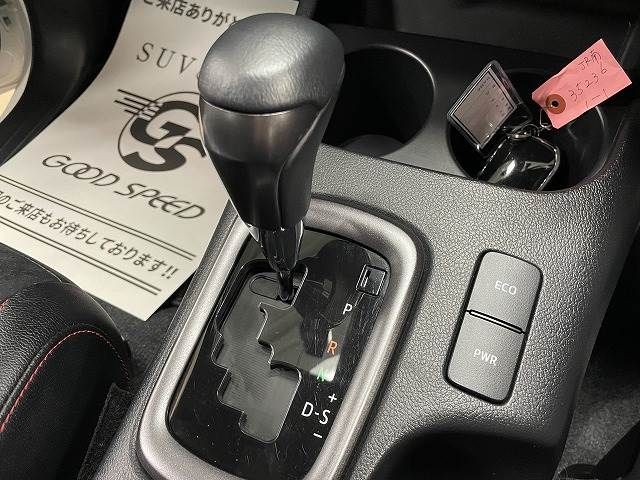 Toyota HILUX 2022-06 15204-14