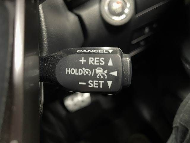 Toyota HILUX 2022-06 15204-13