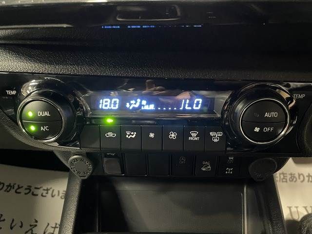 Toyota HILUX 2022-06 15204-6