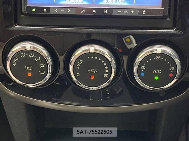 Mazda VERISA 2011-05 301826-6