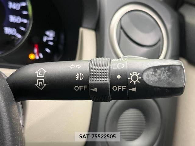Mazda VERISA 2011-05 301826-5